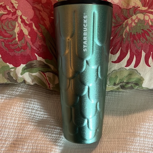 STARBUCKS sz Venti 24 oz Large Metal
Dual-Wall Insulated Green Scale Mermaid NEW - Picture 7 of 13
